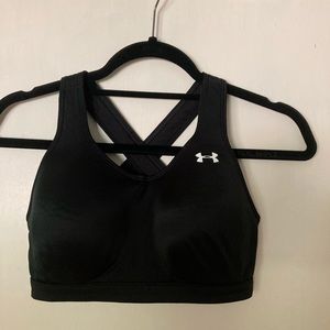 Medium (34-36) Under Armour sports bra